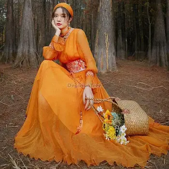 Pavasarī, Vasarā, ķīniešu etniskais stils izšūtu kleitu sievietēm, valsts eleganta kleita oranžā krāsā ar garām piedurknēm brīvs kleita ar turban